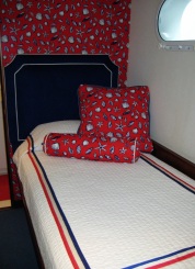 yacht-bedroom
